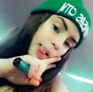 Meet your Posher, Alexis